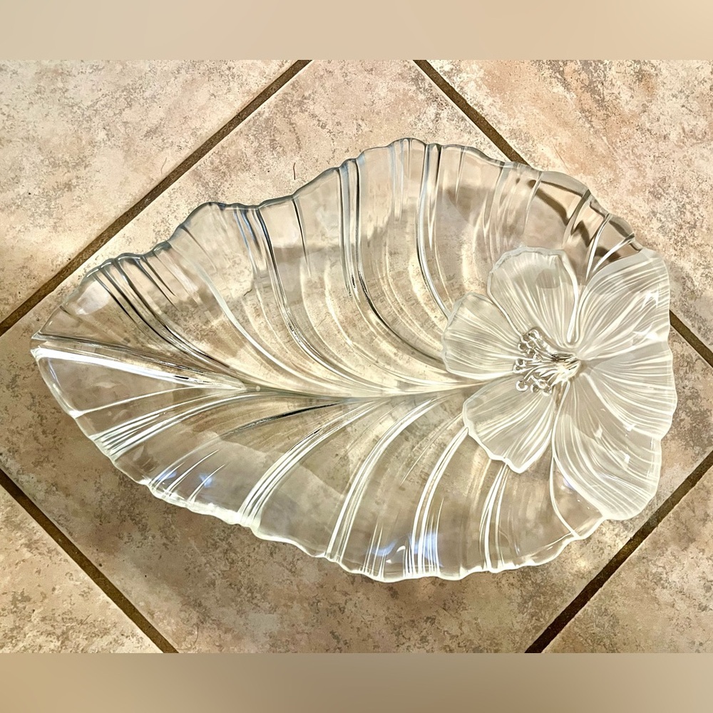 Mikasa Hibiscus Frost Centerpiece Platter